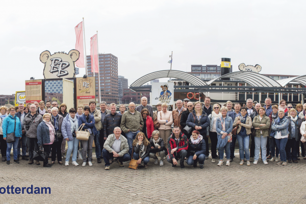 groepsfoto-rotterdam4E960C6F-9F1A-3E44-C8BB-52805C60D3D0.png